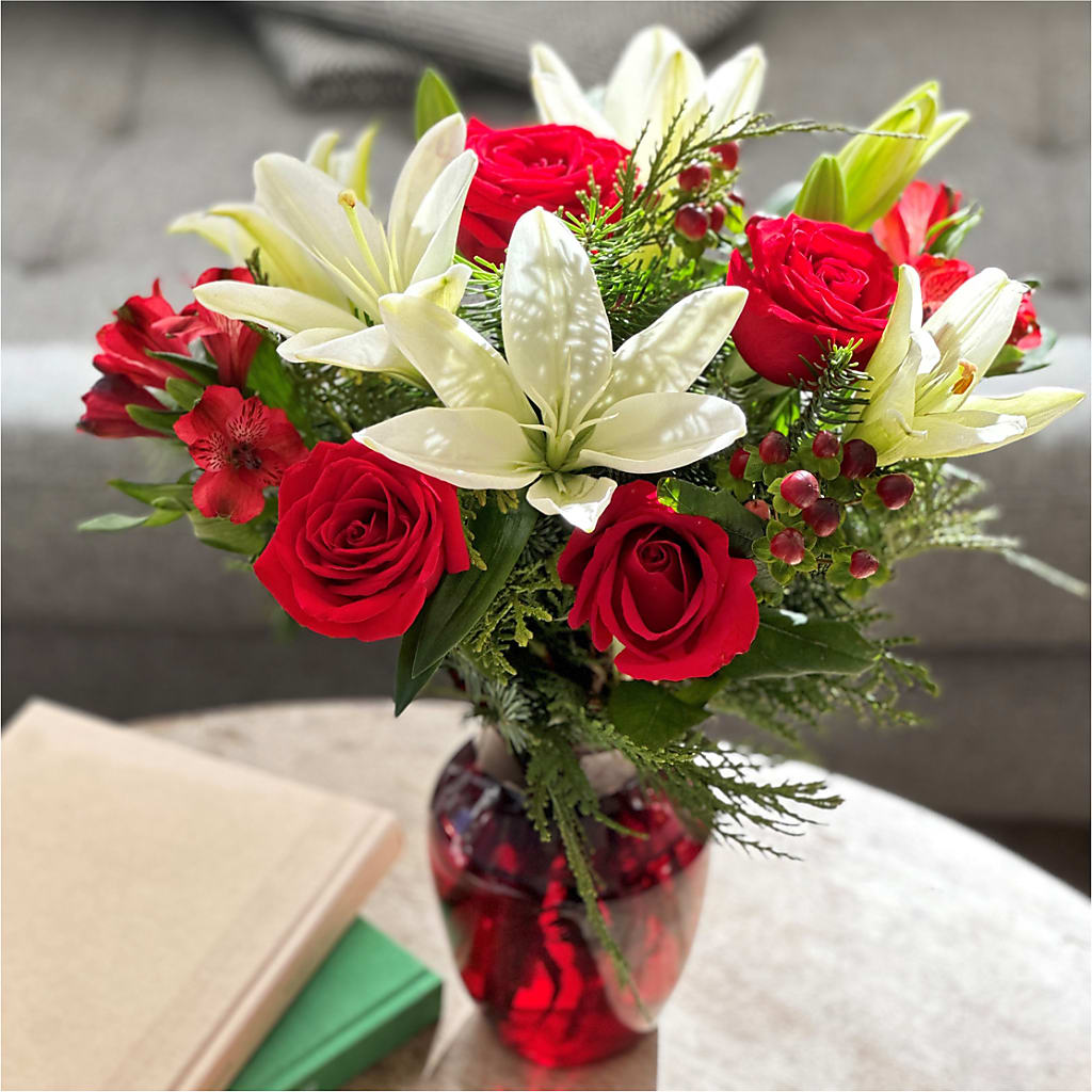 Evergreen Delight Bouquet – Windsor Florist Inc., The, New York NY