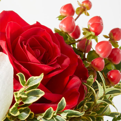 Snowy Wonderland Bouquet –  Windsor Florist Inc., The, New York NY
