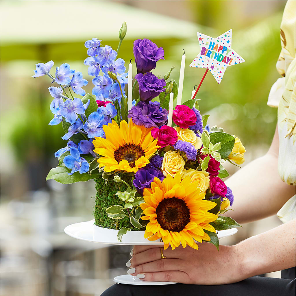 Star of the Day Floral Cake –  Windsor Florist Inc., The, New York NY